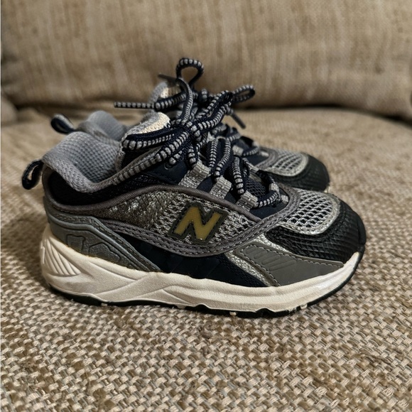 New Balance 805 All Terrain Toddler Sneakers Size 6.5 - Picture 4 of 7